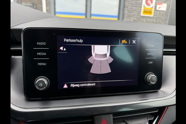 Škoda SCALA 1.5 TSI Sport Business | 1E EIGENAAR |3/6/12MND GARANTIE | AUTOMAAT | CRUISE | CARPLAY | STOELVERWM. | TREKHAAK |