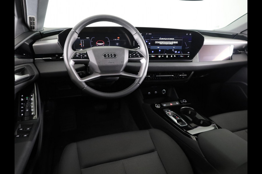 Audi A6 Avant e-tron Advanced edition 83 kWh 286 pk | SOH 92,64%  | Private Lease vanaf € 987,- per maand | Luchtvering | Navigatie | Warmtepomp | Trekhaak (wegklapbaar) | Parkeersensoren (Park assist) | Winterbandenset | Rondomzicht camera | Elektr. voorstoelen | Multimedia scherm passagier | Verlengde garantie