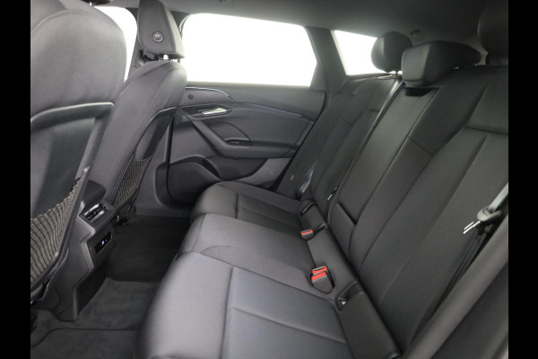 Audi A6 Avant e-tron Advanced edition 83 kWh 286 pk | SOH 92,64%  | Private Lease vanaf € 987,- per maand | Luchtvering | Navigatie | Warmtepomp | Trekhaak (wegklapbaar) | Parkeersensoren (Park assist) | Winterbandenset | Rondomzicht camera | Elektr. voorstoelen | Multimedia scherm passagier | Verlengde garantie