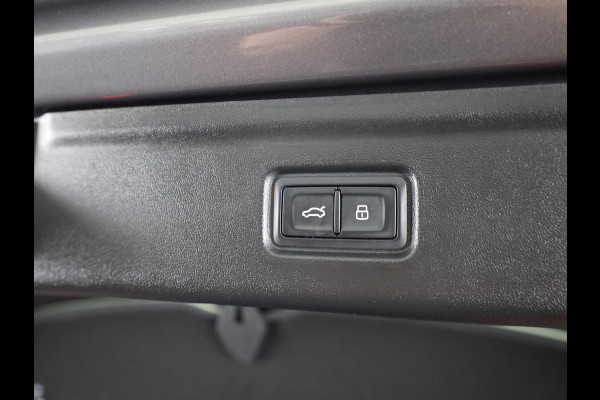 Audi A6 Avant e-tron Advanced edition 83 kWh 286 pk | SOH 92,64%  | Private Lease vanaf € 987,- per maand | Luchtvering | Navigatie | Warmtepomp | Trekhaak (wegklapbaar) | Parkeersensoren (Park assist) | Winterbandenset | Rondomzicht camera | Elektr. voorstoelen | Multimedia scherm passagier | Verlengde garantie