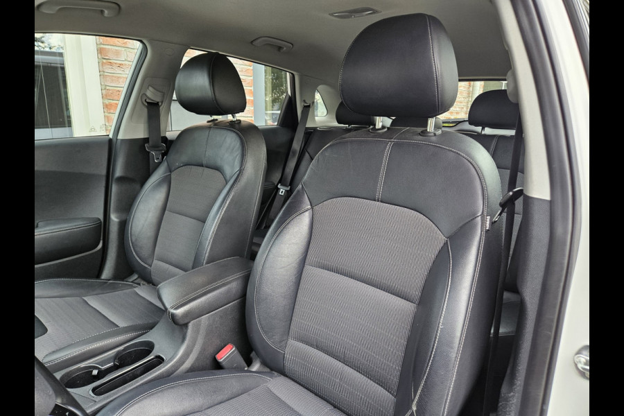 Kia Niro 1.6 GDi Hybrid ExecutiveLine Trekhaak! Camera! NAP! Nette Auto! Dealer Onderhouden!