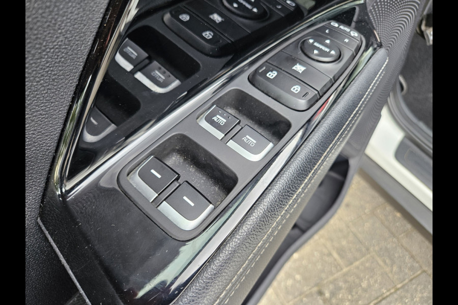 Kia Niro 1.6 GDi Hybrid ExecutiveLine Trekhaak! Camera! NAP! Nette Auto! Dealer Onderhouden!