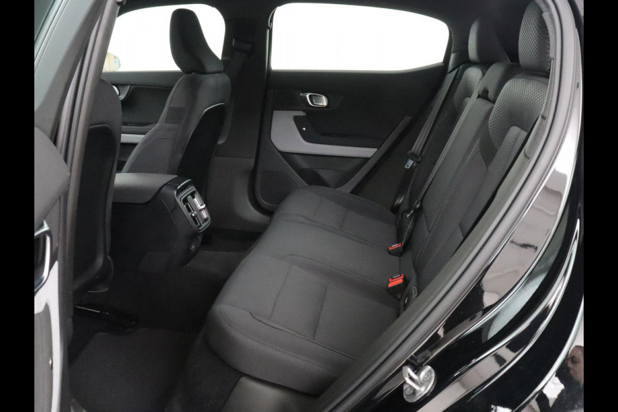 Polestar 2 Standard Range Single Motor 69 kWh | SOH 91,7% | Trekhaak | Stoelverwarming | Apple Carplay | LED | Keyless Entry | Camera |