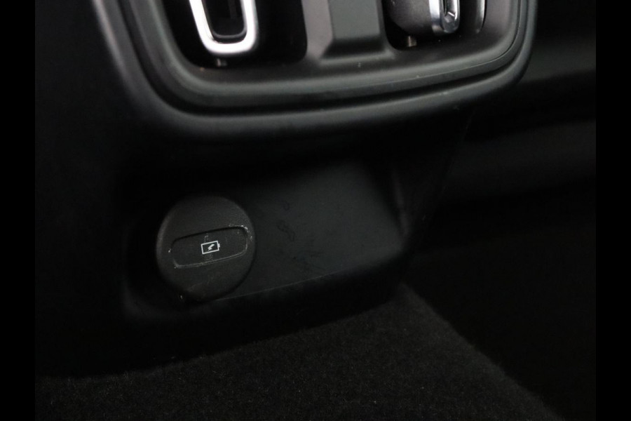 Polestar 2 Standard Range Single Motor 69 kWh | SOH 91,7% | Trekhaak | Stoelverwarming | Apple Carplay | LED | Keyless Entry | Camera |