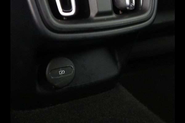 Polestar 2 Standard Range Single Motor 69 kWh | SOH 91,7% | Trekhaak | Stoelverwarming | Apple Carplay | LED | Keyless Entry | Camera |