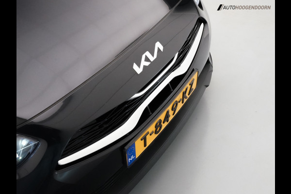 Kia Ceed 1.5 T-GDi MHEV DynamicLine (APPLE CARPLAY,LED,CAMERA,COMFORT-STOELEN,TREKHAAK,LM-VELGEN,CRUISE,NIEUWE APK,TOPCONDITIE)