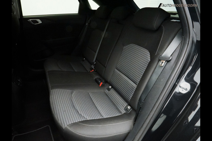 Kia Ceed 1.5 T-GDi MHEV DynamicLine (APPLE CARPLAY,LED,CAMERA,COMFORT-STOELEN,TREKHAAK,LM-VELGEN,CRUISE,NIEUWE APK,TOPCONDITIE)