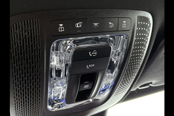 Mercedes-Benz A-Klasse 250 e Business Line | AMG-Line In en Exterieur | Achteruitrijcamera | Sfeerverlichting | Panorama schuifkantel dak | Multispaaks velgen | Incl