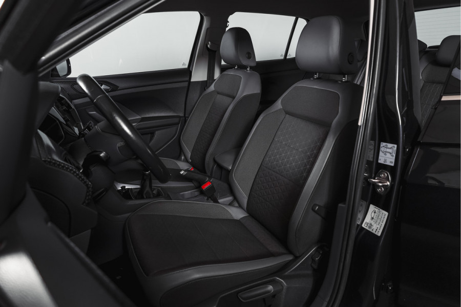 Volkswagen T-Cross 1.0 TSI 116 PK Style | Trekhaak | Dig. Cockpit | Adapt. Cruise | Stoelverw. | PDC | NAV | ECC | LM 17" |