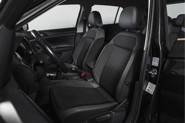 Volkswagen T-Cross 1.0 TSI 116 PK Style | Trekhaak | Dig. Cockpit | Adapt. Cruise | Stoelverw. | PDC | NAV | ECC | LM 17" |