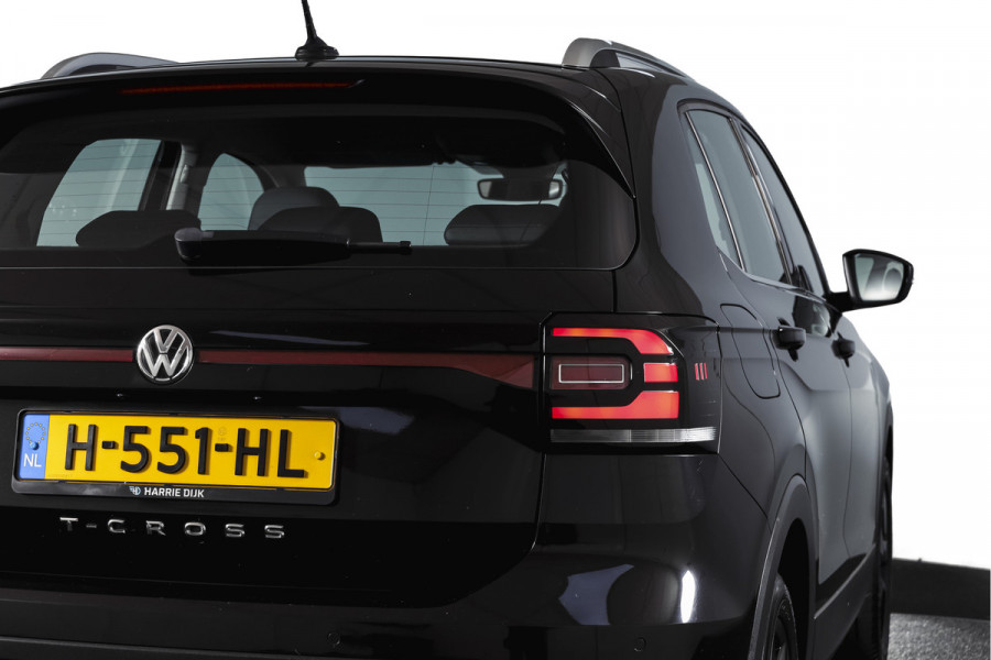 Volkswagen T-Cross 1.0 TSI 116 PK Style | Trekhaak | Dig. Cockpit | Adapt. Cruise | Stoelverw. | PDC | NAV | ECC | LM 17" |