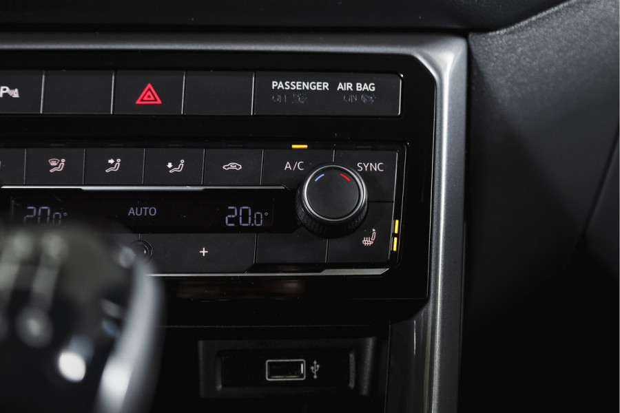 Volkswagen T-Cross 1.0 TSI 116 PK Style | Trekhaak | Dig. Cockpit | Adapt. Cruise | Stoelverw. | PDC | NAV | ECC | LM 17" |