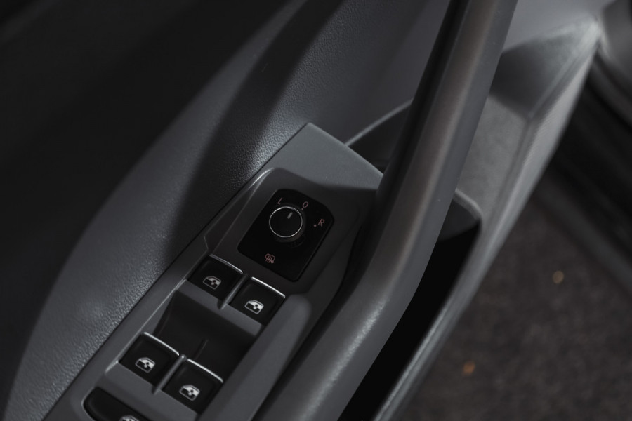 Volkswagen T-Cross 1.0 TSI 116 PK Style | Trekhaak | Dig. Cockpit | Adapt. Cruise | Stoelverw. | PDC | NAV | ECC | LM 17" |