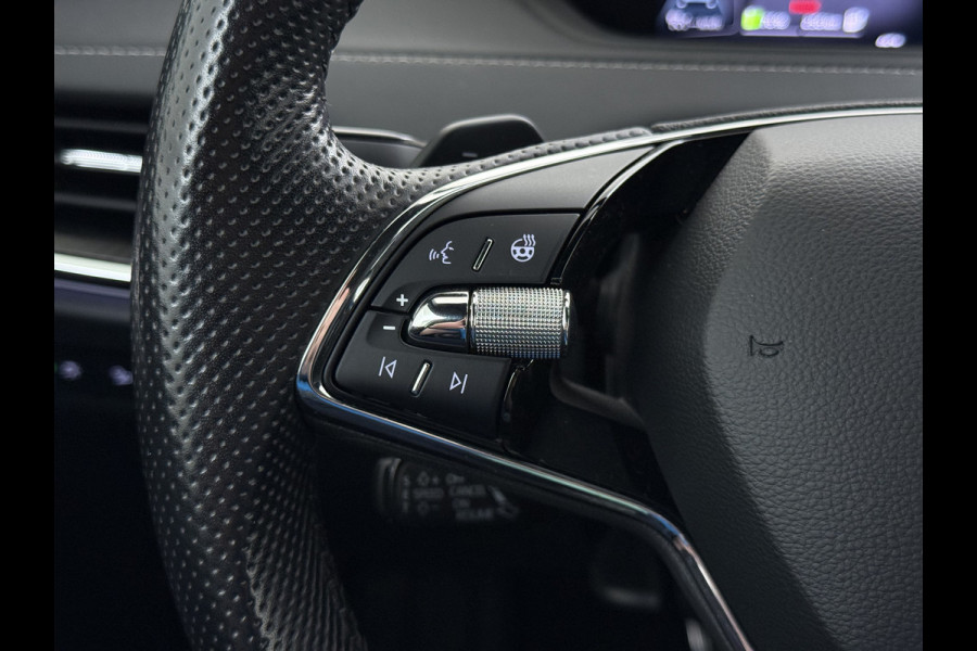 Škoda ENYAQ iV 180PK Sportline SOH 90% Sportstoelen Adap.Cruise Stuurverwarming Lmv 21" Blind Spot Assist Camera Apple Carplay Android Auto Privacy Glas Pdc Isofix Lane Assist P-Assist Dodehoekdetectie IV60 1e Eigenaar Dealeronderhouden Origineel Nederlandse Auto