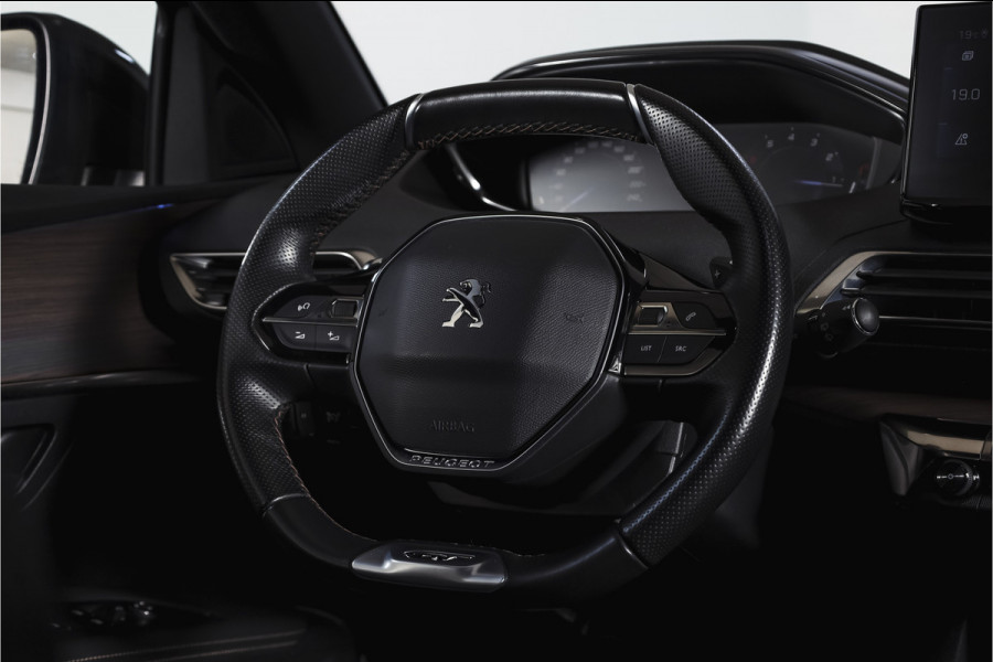 Peugeot 3008 1.6 PureTech 180 PK GT - Automaat | Afn. Trekhaak | Dig. Cockpit | Adapt. Cruise | Leder-+stoelverw. | Elek. stoelen | Camera | NAV | ECC | Elek. Klep | LM 18" |