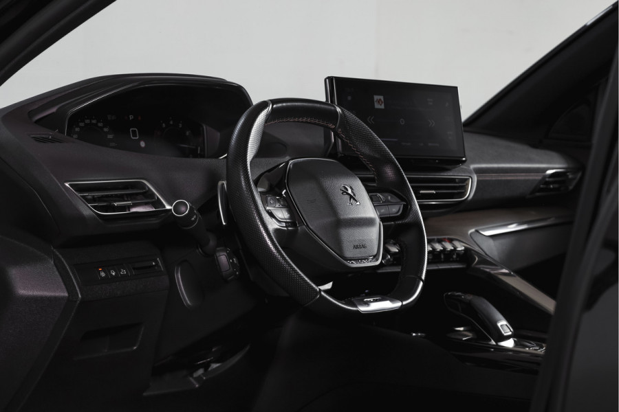 Peugeot 3008 1.6 PureTech 180 PK GT - Automaat | Afn. Trekhaak | Dig. Cockpit | Adapt. Cruise | Leder-+stoelverw. | Elek. stoelen | Camera | NAV | ECC | Elek. Klep | LM 18" |