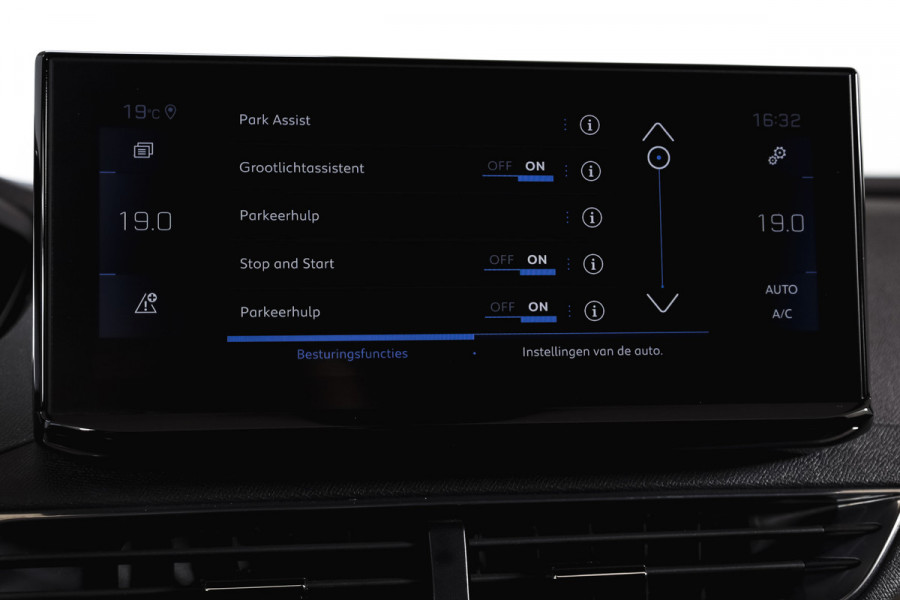 Peugeot 3008 1.6 PureTech 180 PK GT - Automaat | Afn. Trekhaak | Dig. Cockpit | Adapt. Cruise | Leder-+stoelverw. | Elek. stoelen | Camera | NAV | ECC | Elek. Klep | LM 18" |