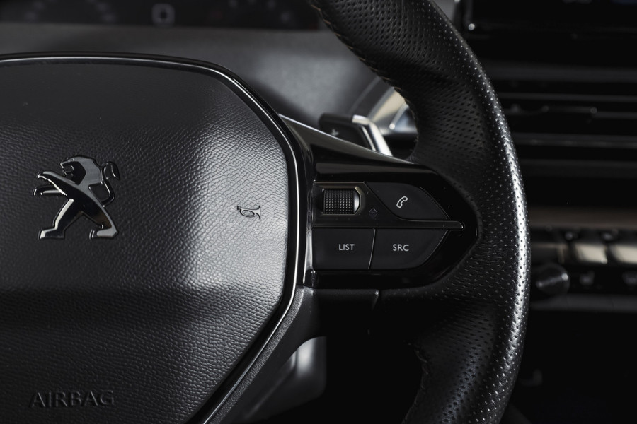Peugeot 3008 1.6 PureTech 180 PK GT - Automaat | Afn. Trekhaak | Dig. Cockpit | Adapt. Cruise | Leder-+stoelverw. | Elek. stoelen | Camera | NAV | ECC | Elek. Klep | LM 18" |