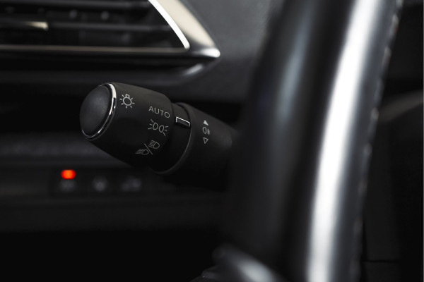 Peugeot 3008 1.6 PureTech 180 PK GT - Automaat | Afn. Trekhaak | Dig. Cockpit | Adapt. Cruise | Leder-+stoelverw. | Elek. stoelen | Camera | NAV | ECC | Elek. Klep | LM 18" |