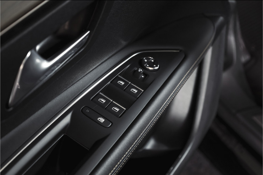 Peugeot 3008 1.6 PureTech 180 PK GT - Automaat | Afn. Trekhaak | Dig. Cockpit | Adapt. Cruise | Leder-+stoelverw. | Elek. stoelen | Camera | NAV | ECC | Elek. Klep | LM 18" |