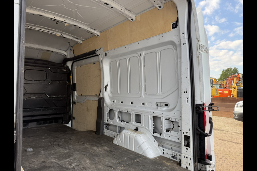 Ford E-Transit e-Transit 68kWh 184PK