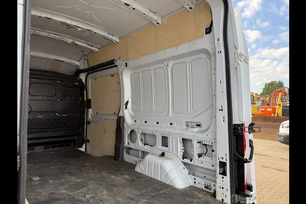 Ford E-Transit e-Transit 68kWh 184PK