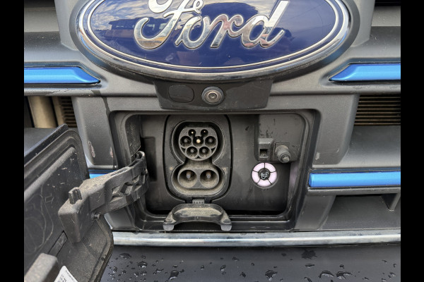 Ford E-Transit e-Transit 68kWh 184PK