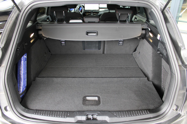 Ford FOCUS Wagon 1.0 EcoBoost Hybrid ST Line X | Trekhaak | BLIS | Winterpack | Adaptieve cruise