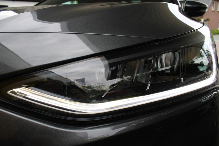 Ford FOCUS Wagon 1.0 EcoBoost Hybrid ST Line X | Trekhaak | BLIS | Winterpack | Adaptieve cruise