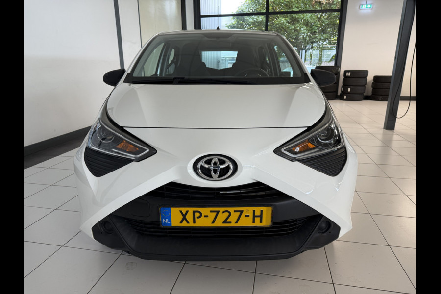 Toyota Aygo 1.0 VVT-i x-fun 5 Drs Airco /