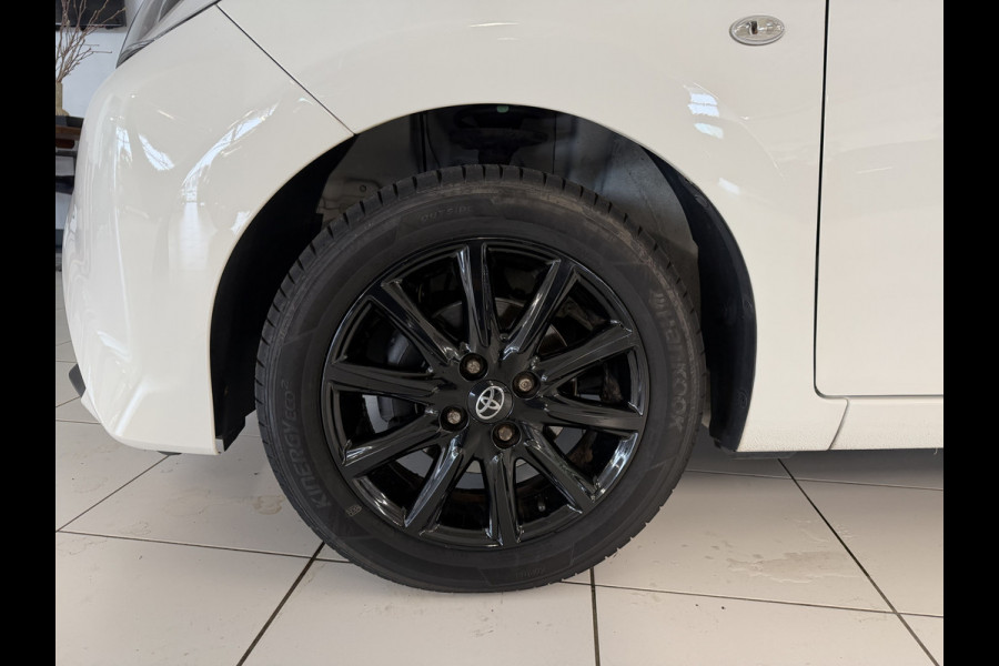 Toyota Aygo 1.0 VVT-i x-fun 5 Drs Airco /