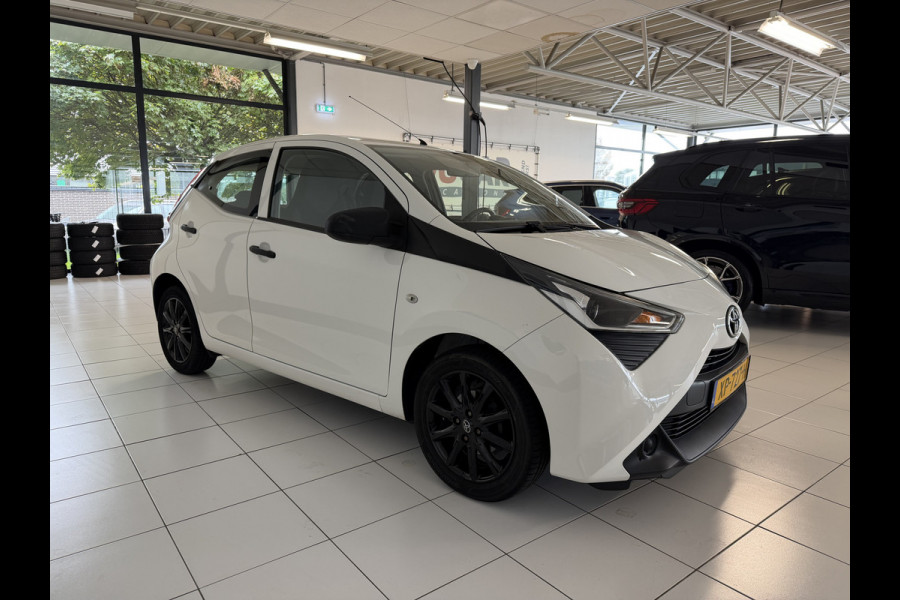 Toyota Aygo 1.0 VVT-i x-fun 5 Drs Airco /