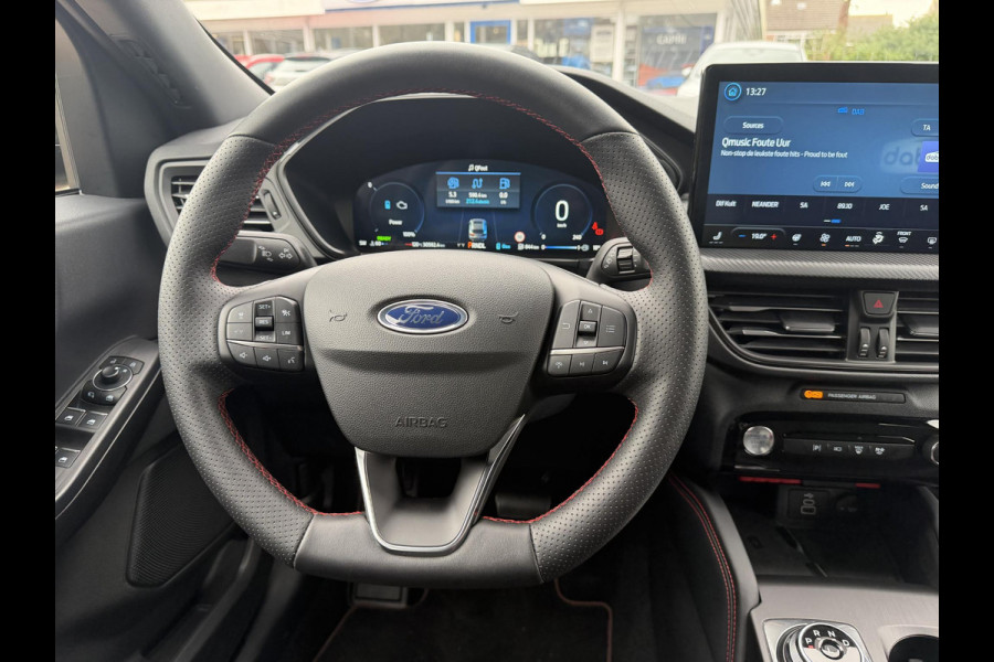 Ford Kuga 2.5 PHEV ST-Line 243pk | Wegklapbare trekhaak (elektrisch bedienbaar) | Driver Assistance Pack | Winter Pack | 19 inch lichtmetalen velgen in Absolute Black/Machined | SCI |