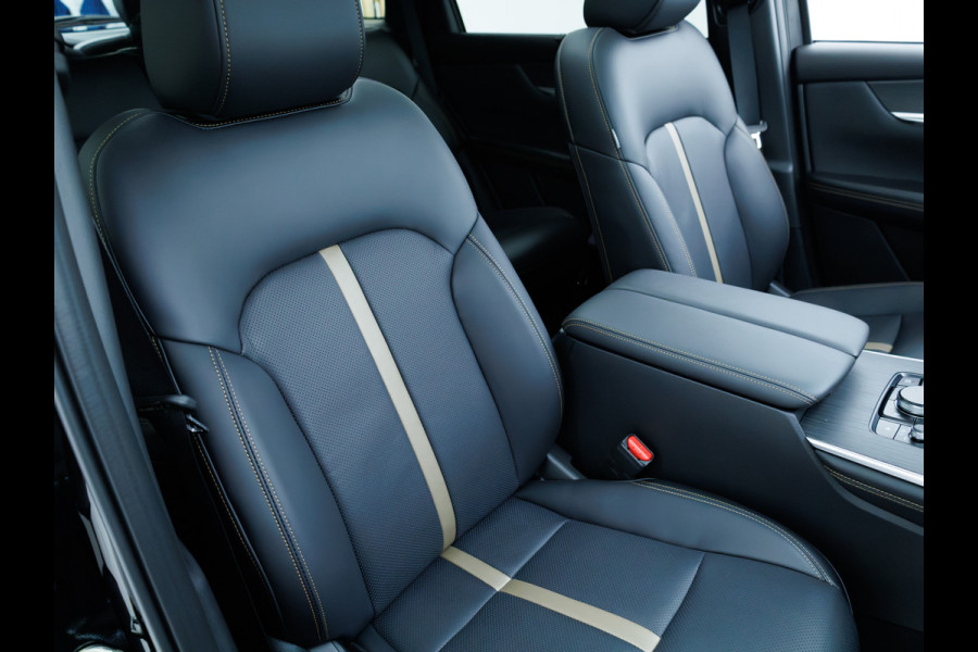 Mazda CX-80 2.5 e-SkyActiv PHEV Homura Plus 7 Pers. | Nieuw! | Panoramadak | Leer | Bose Audio | Stoelkoeling | Stoel-Stuur- Achterbankverwarming, 360 Camera, Adaptive Cruise, Head-Up, Keyless