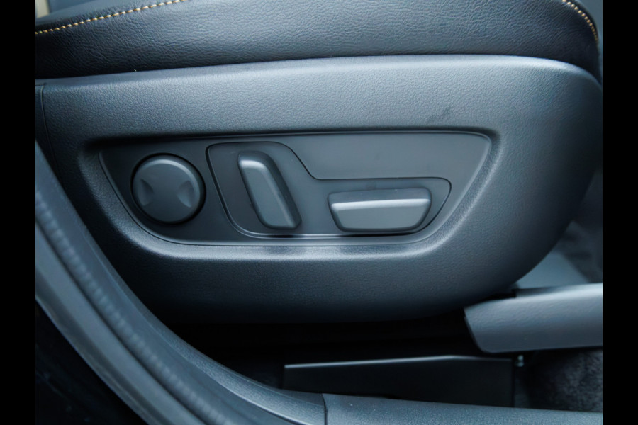 Mazda CX-80 2.5 e-SkyActiv PHEV Homura Plus 7 Pers. | Nieuw! | Panoramadak | Leer | Bose Audio | Stoelkoeling | Stoel-Stuur- Achterbankverwarming, 360 Camera, Adaptive Cruise, Head-Up, Keyless