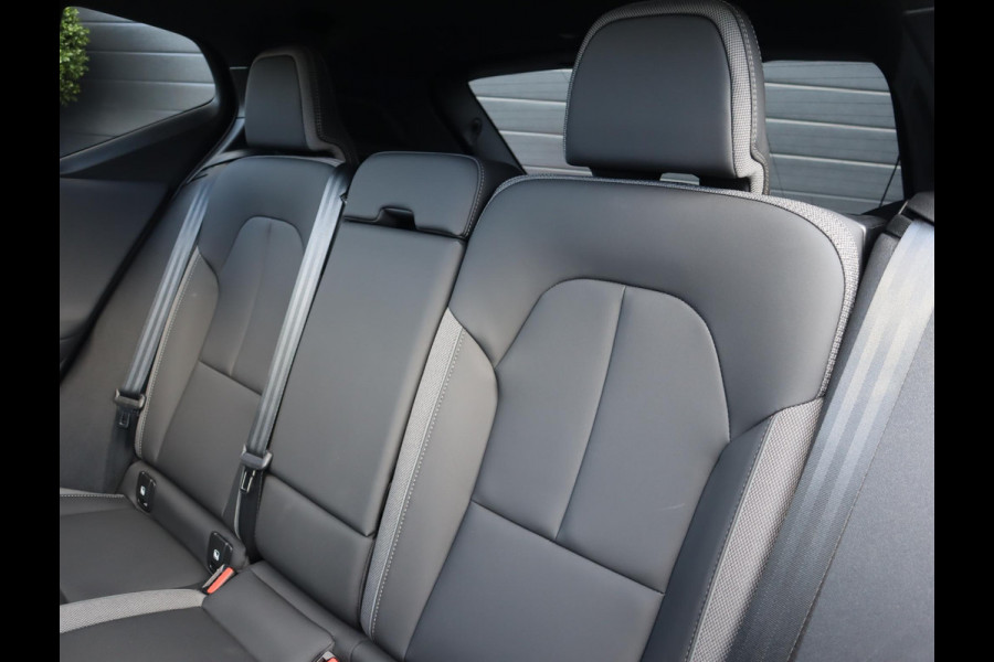 Volvo EX40 Single Motor Extended Range Ultra 82 kWh | 99,96% SOH | Pano | Memory Seats | 360 camera | Trekhaak | Harman Kardon