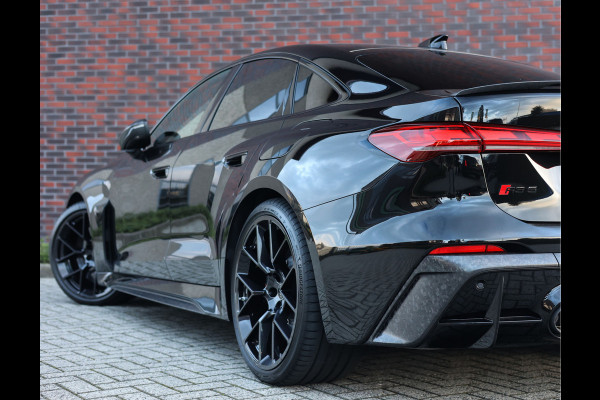 Audi RS5 Limousine e-hybrid quattro | Tech Pro - Mat Carbon Camouflage
