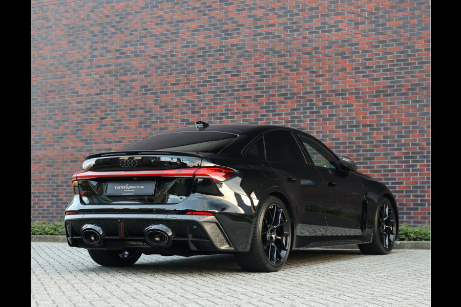 Audi RS5 Limousine e-hybrid quattro | Tech Pro - Mat Carbon Camouflage