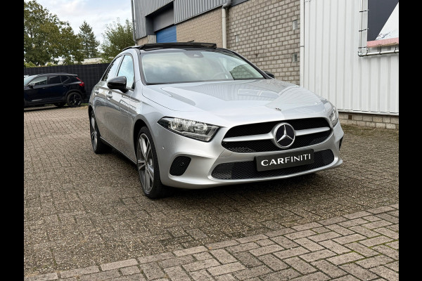 Mercedes-Benz A-Klasse 250 e Business Line Limousine Automaat 218 Pk | Panoramadak | Navigatie | Climate | Cruise control | 19".