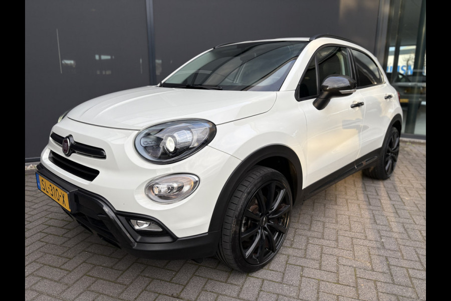 Fiat 500X Cross 1.4 Turbo MultiAir S-Design Cross Airco - Parkeersensor achter - Navigatie - Cruise control - Bluetooth - Dakrails - Radio - Licht metalen velgen 19 inch - Start/stop systeem - Lederen/stof bekleding - Elektrische ramen - Extra getint glas achter -  Keyless entry