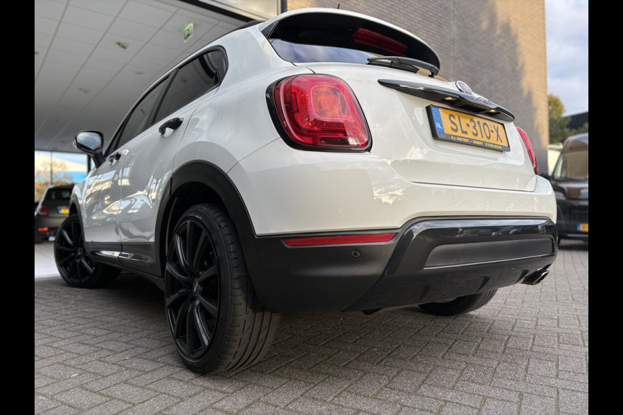 Fiat 500X Cross 1.4 Turbo MultiAir S-Design Cross Airco - Parkeersensor achter - Navigatie - Cruise control - Bluetooth - Dakrails - Radio - Licht metalen velgen 19 inch - Start/stop systeem - Lederen/stof bekleding - Elektrische ramen - Extra getint glas achter -  Keyless entry