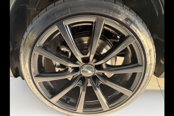 Fiat 500X Cross 1.4 Turbo MultiAir S-Design Cross Airco - Parkeersensor achter - Navigatie - Cruise control - Bluetooth - Dakrails - Radio - Licht metalen velgen 19 inch - Start/stop systeem - Lederen/stof bekleding - Elektrische ramen - Extra getint glas achter -  Keyless entry