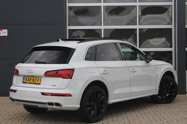 Audi Q5 55 TFSI e 367pk Quattro Competition | Pano | 21'' | Camera