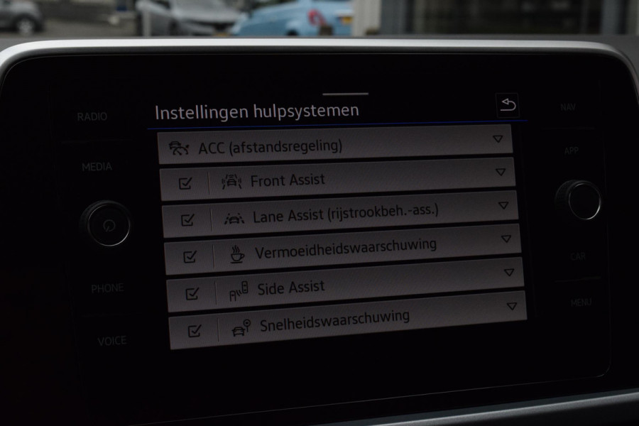 Volkswagen T-Roc 1.5 150pk TSI|ACC|Carplay|als nieuw!