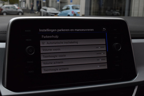 Volkswagen T-Roc 1.5 150pk TSI|ACC|Carplay|als nieuw!