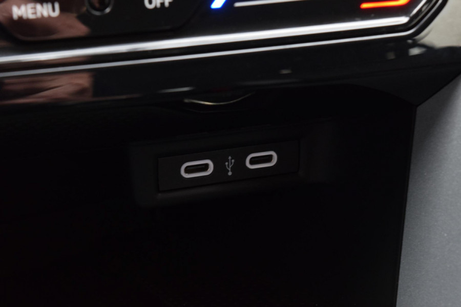 Volkswagen T-Roc 1.5 150pk TSI|ACC|Carplay|als nieuw!