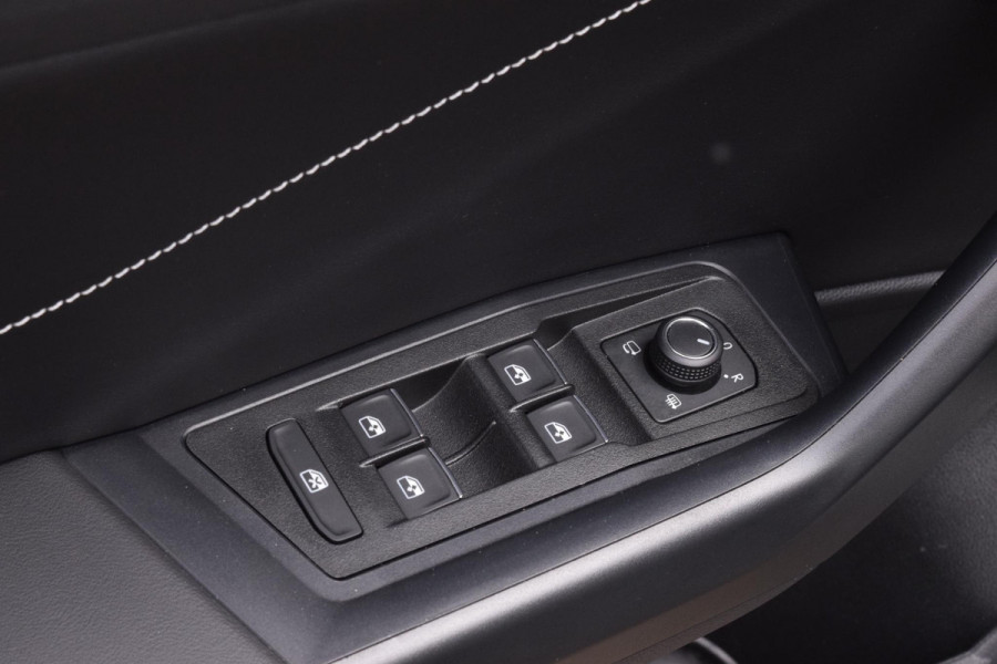 Volkswagen T-Roc 1.5 150pk TSI|ACC|Carplay|als nieuw!