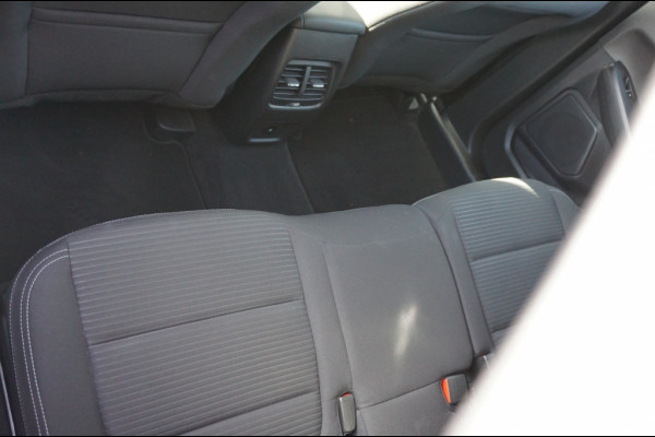 Ford Kuga 2.5 PHEV Titanium | PANO | WINTERPACK | HEAD UP | CARPLAY