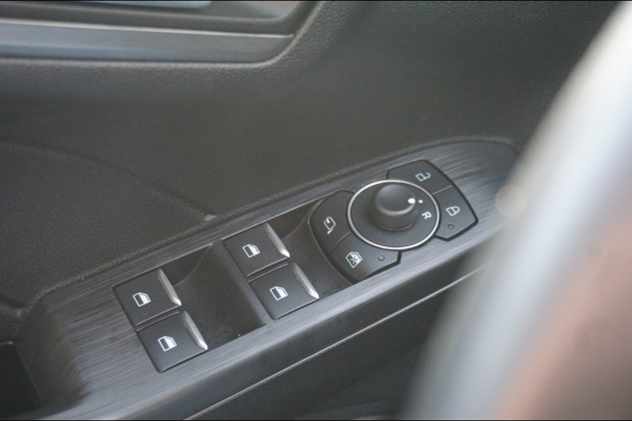 Ford Kuga 2.5 PHEV Titanium | PANO | WINTERPACK | HEAD UP | CARPLAY