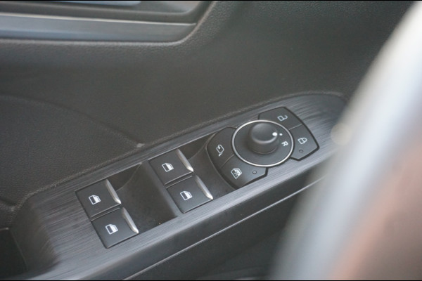 Ford Kuga 2.5 PHEV Titanium | PANO | WINTERPACK | HEAD UP | CARPLAY